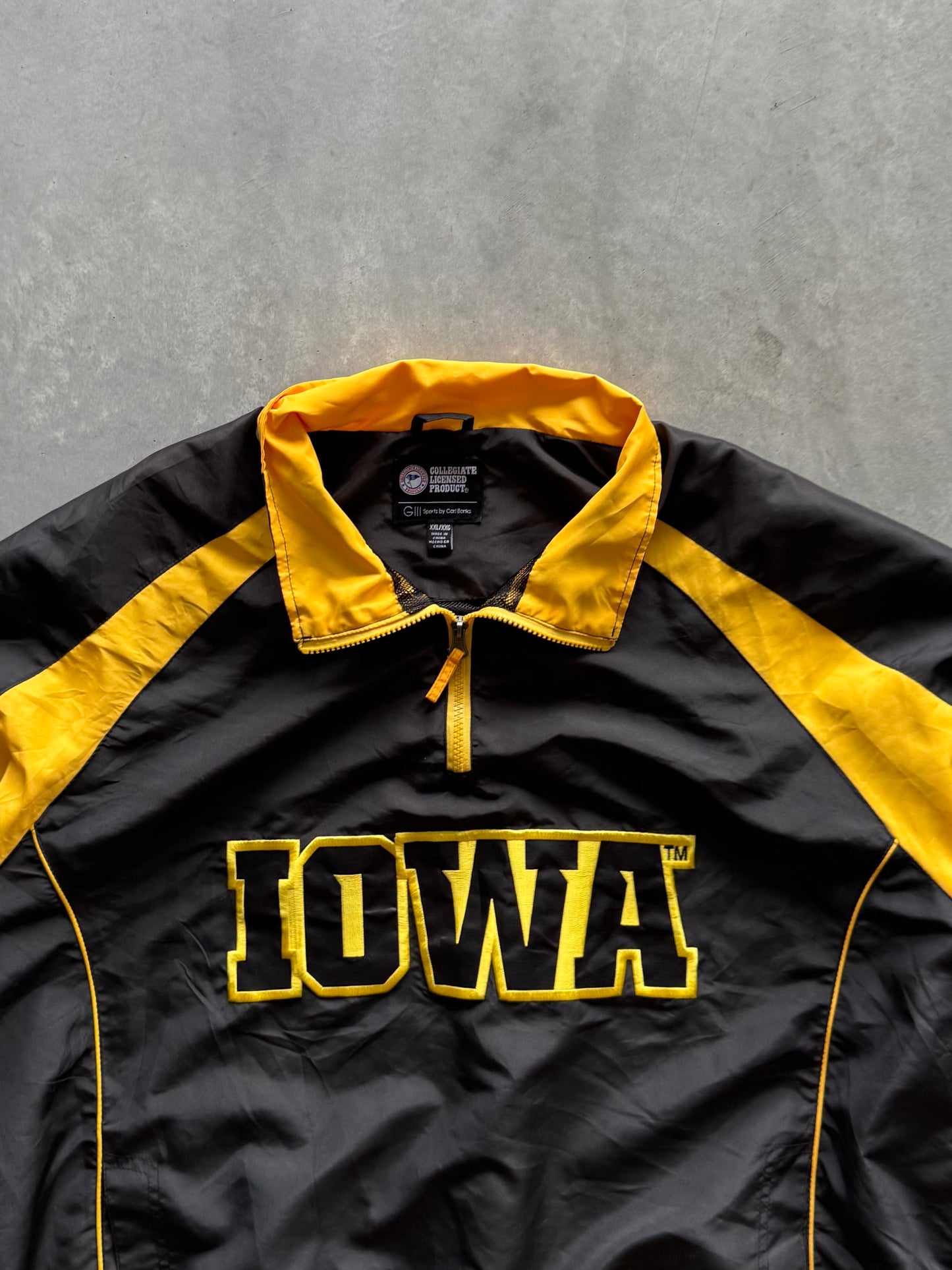 Iowa Hawkeyes Windbreaker - XXL