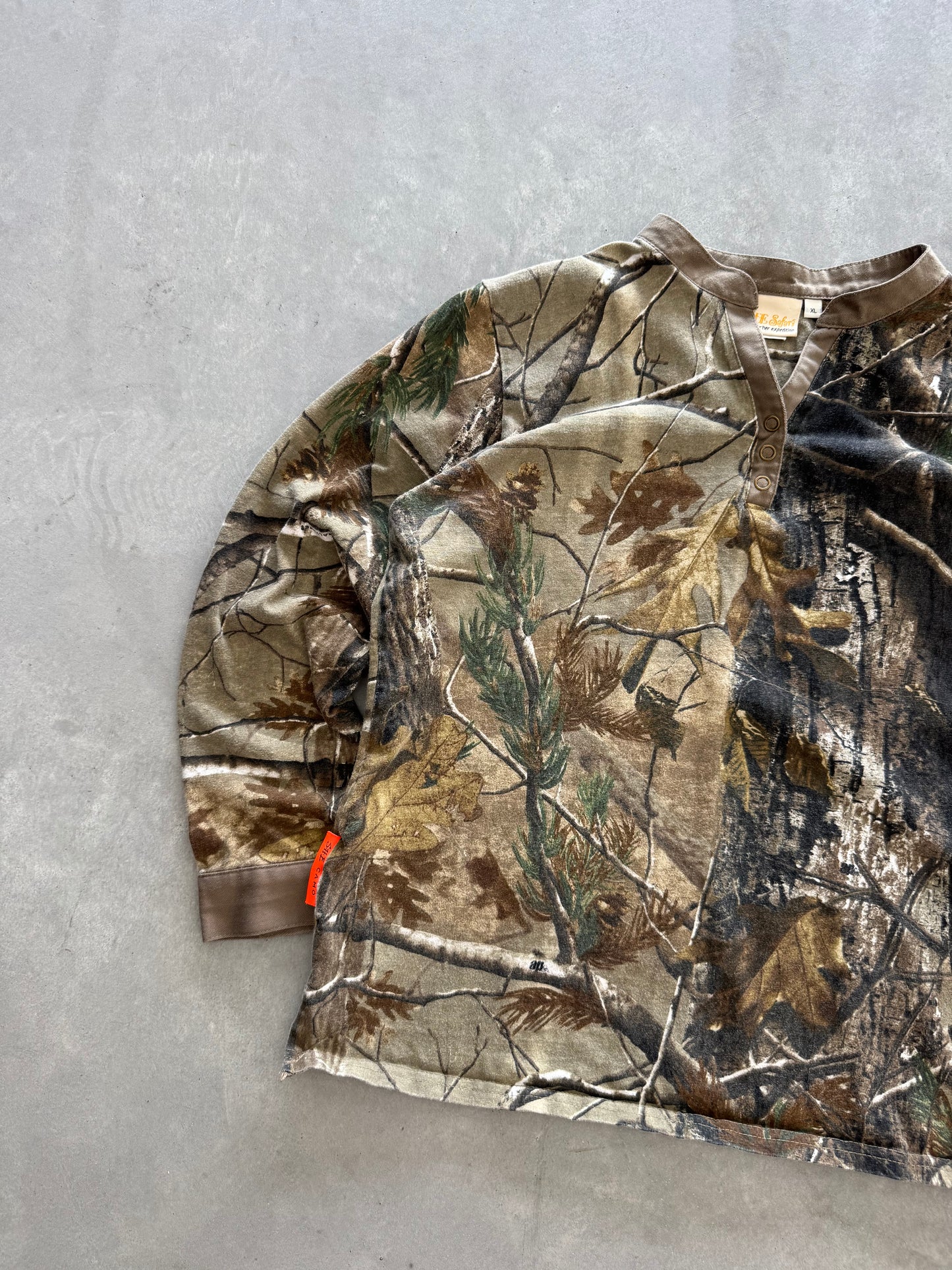 Vintage Women’s Camo Long Sleeve - XL