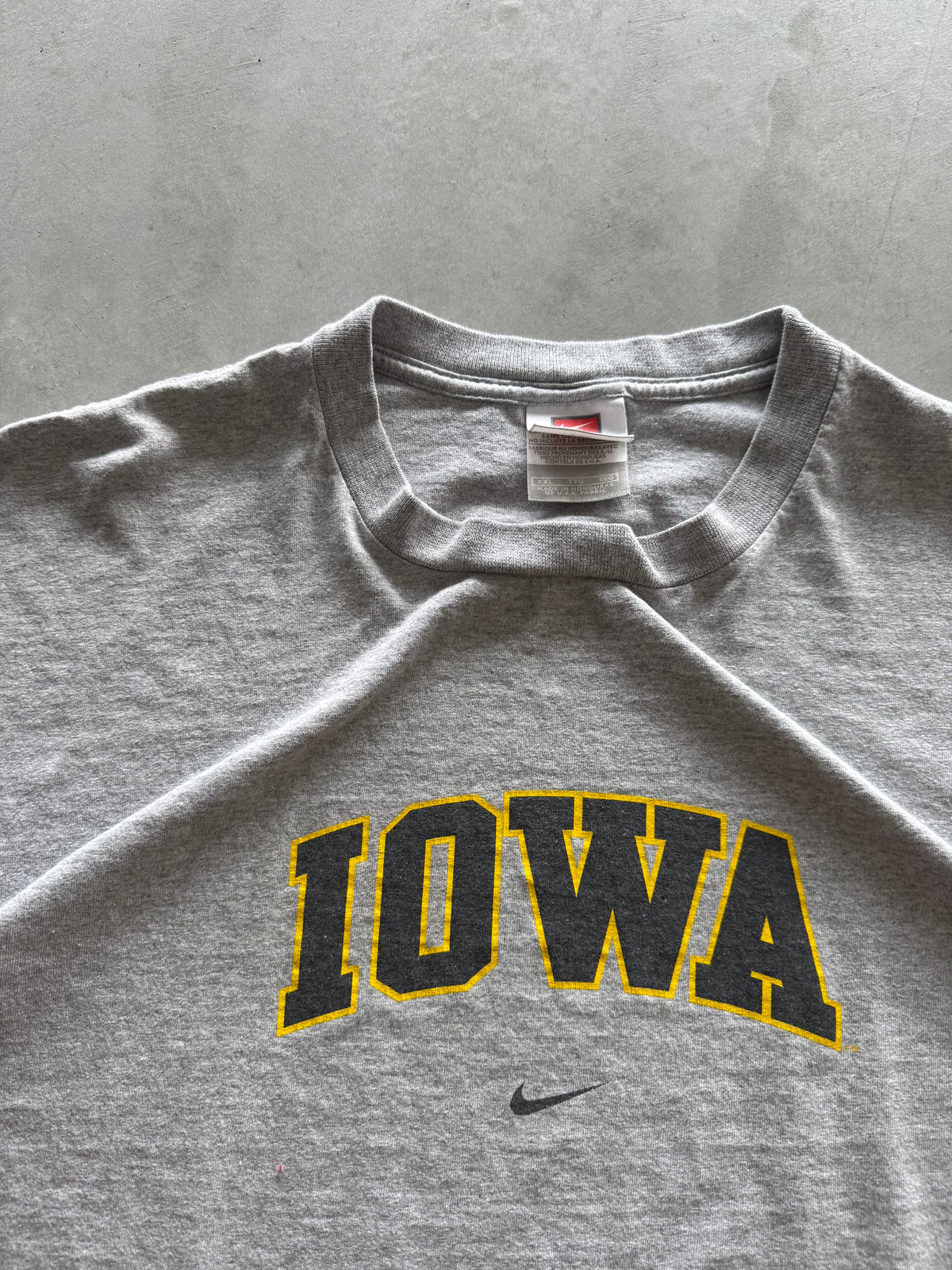 Vintage 90s Nike Iowa Hawkeyes Tee - XXL