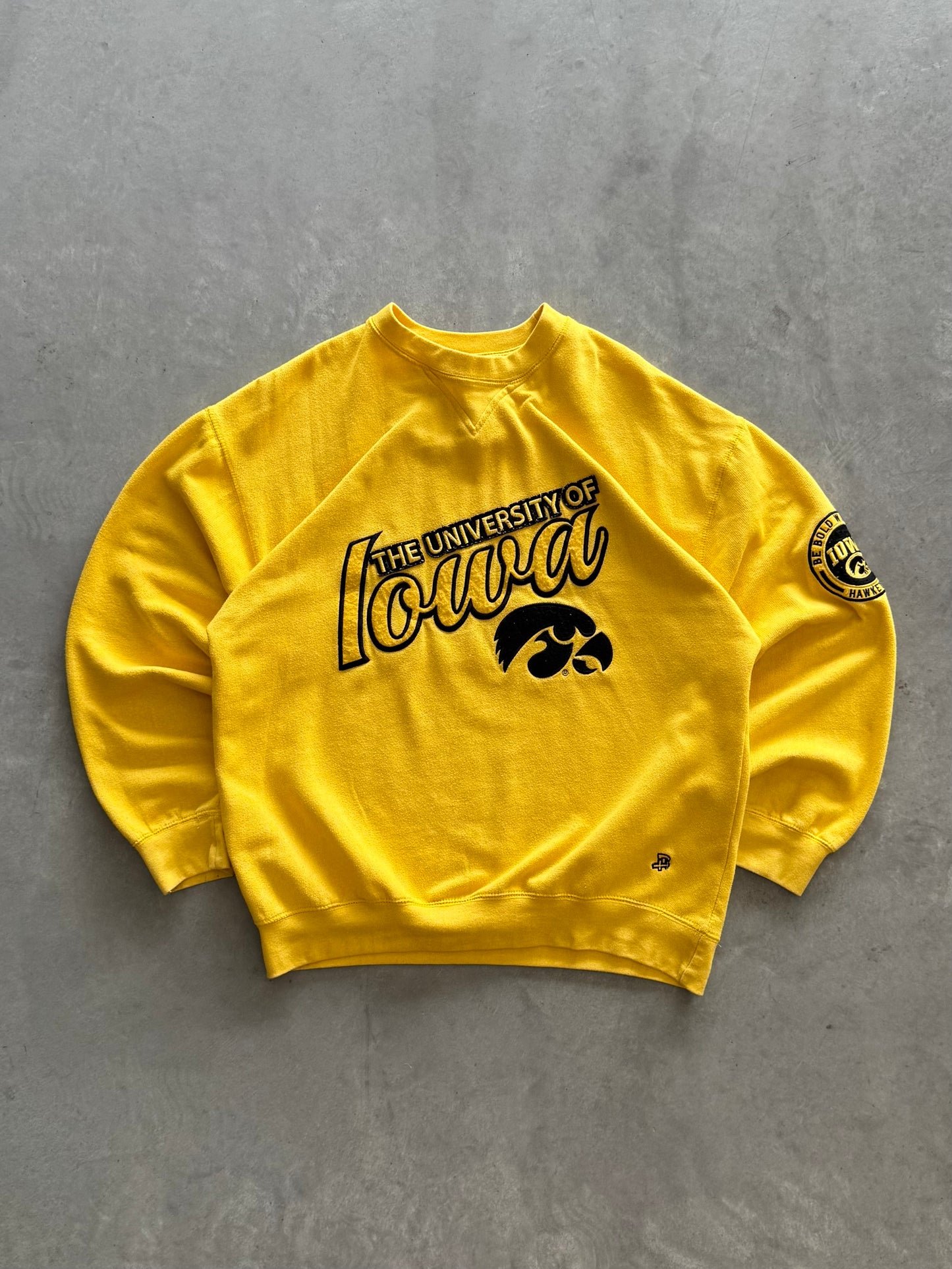 Vintage University of Iowa Hawkeyes Sweatshirt - L