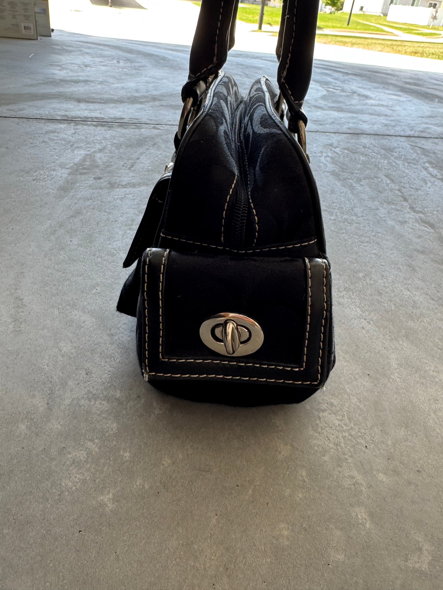 Vintage Coach Hand Bag (not authentic)