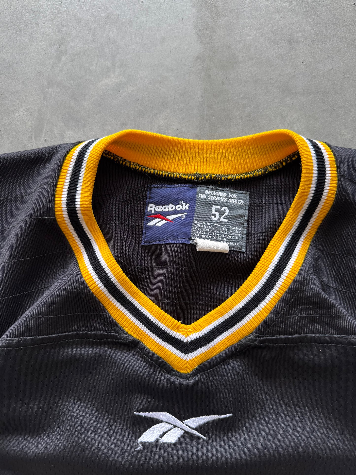 Vintage 90s Iowa Hawkeyes Cropped Reebok Jersey - XL