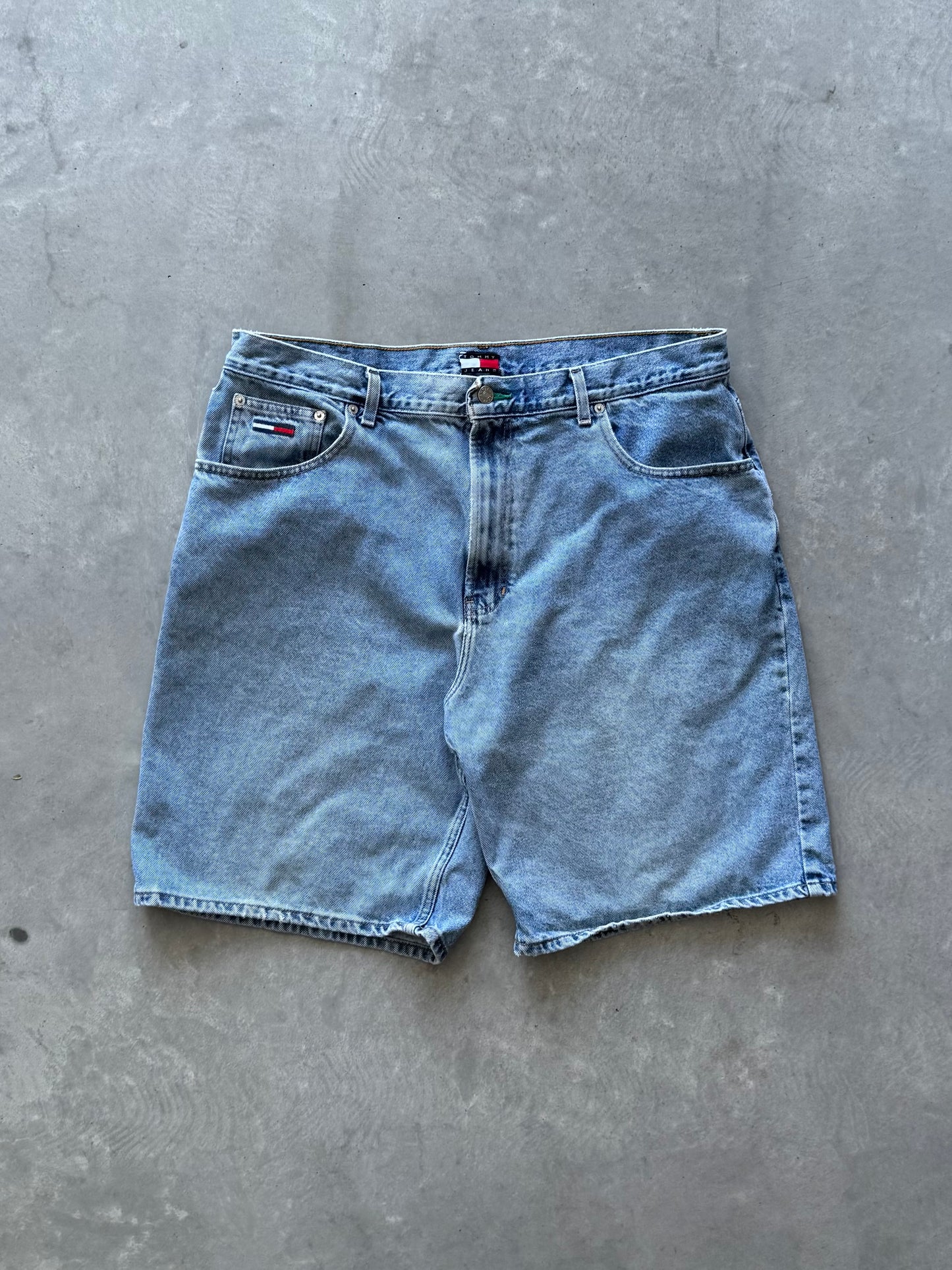 Vintage Tommy Hilfiger Denim Shorts - 40x10