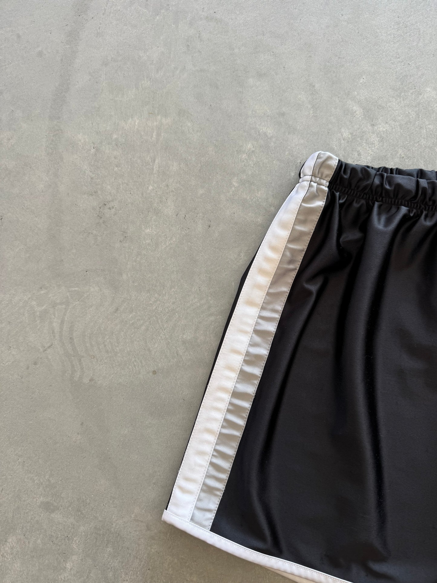 Vintage Iowa Hawkeyes Shorts - XL