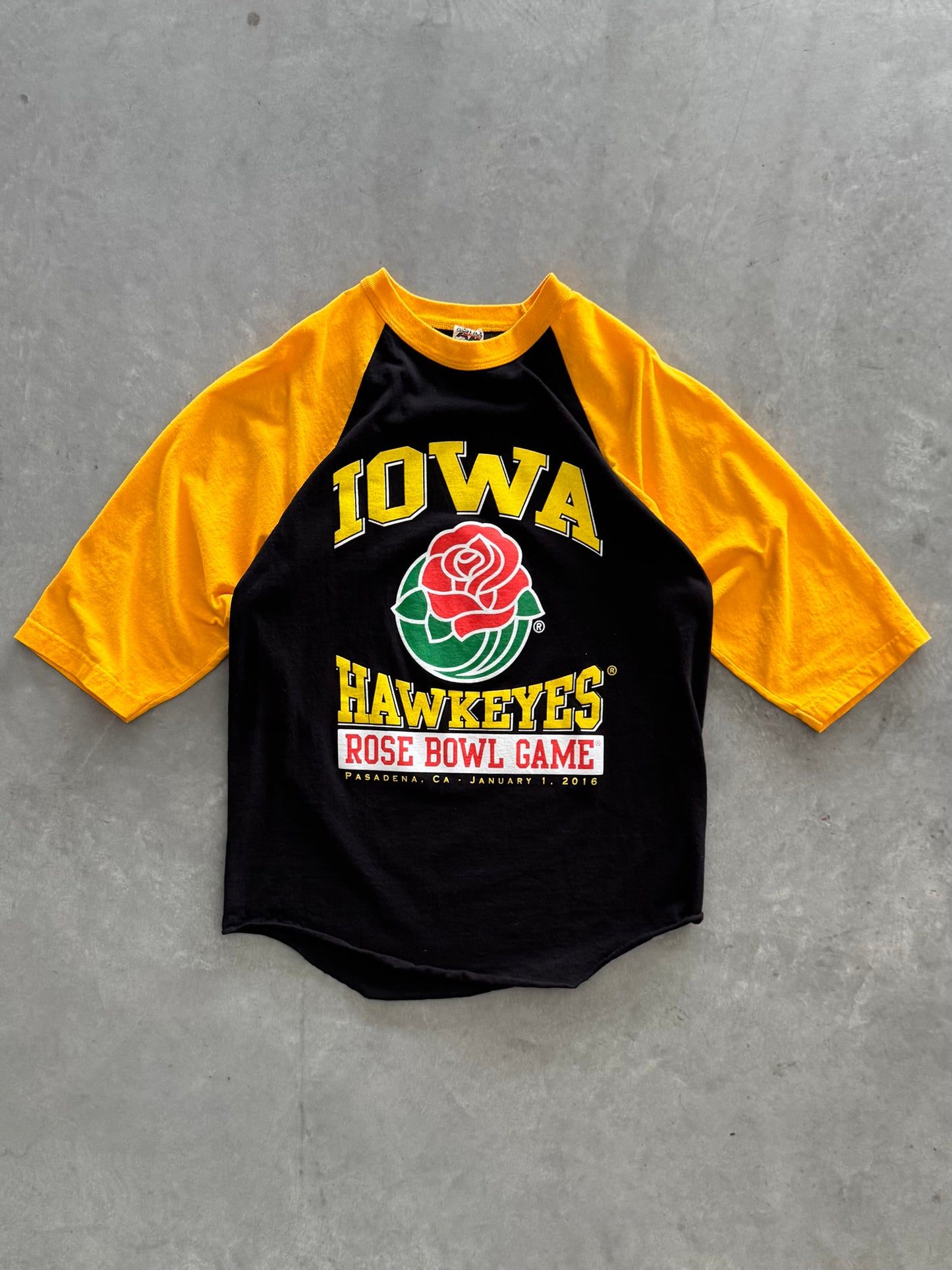 Iowa Hawkeyes 2016 Rose Bowl Tee - L
