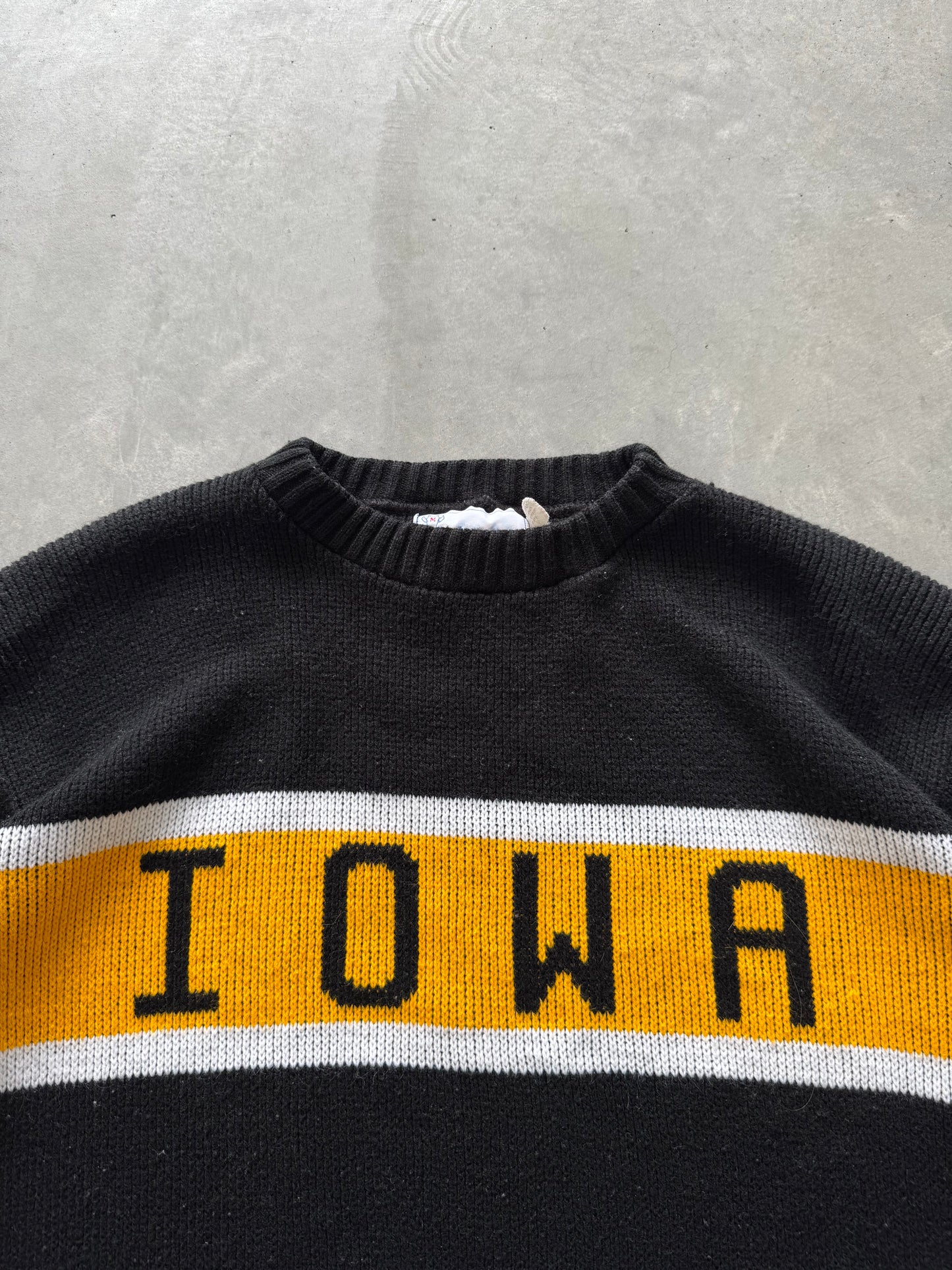 Vintage Iowa Hawkeyes Sweater - M