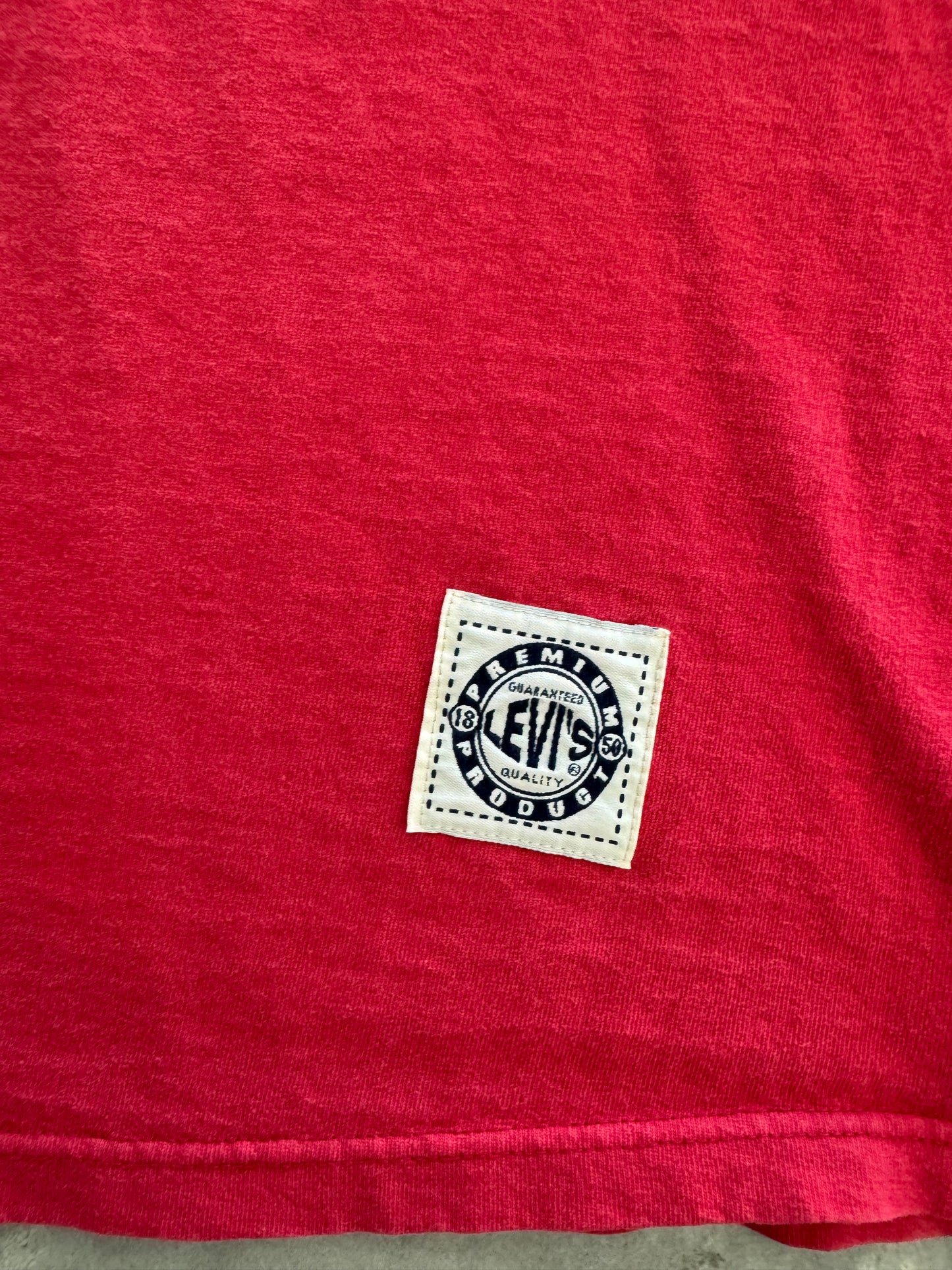 Vintage 90s Levi’s Tee - S/M