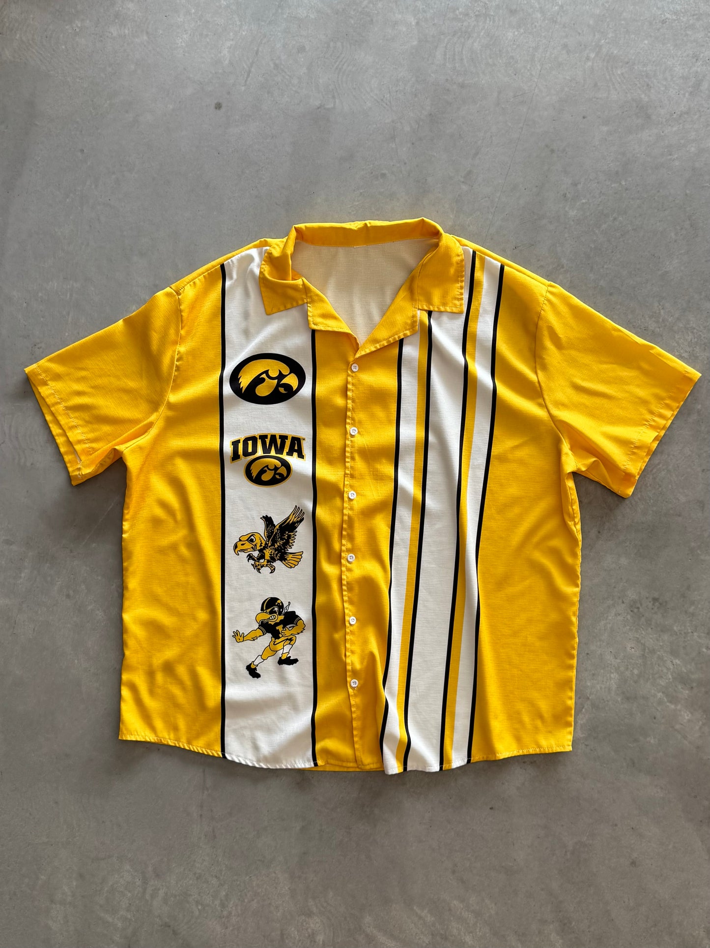 Iowa Hawkeyes Button Up - 3XL
