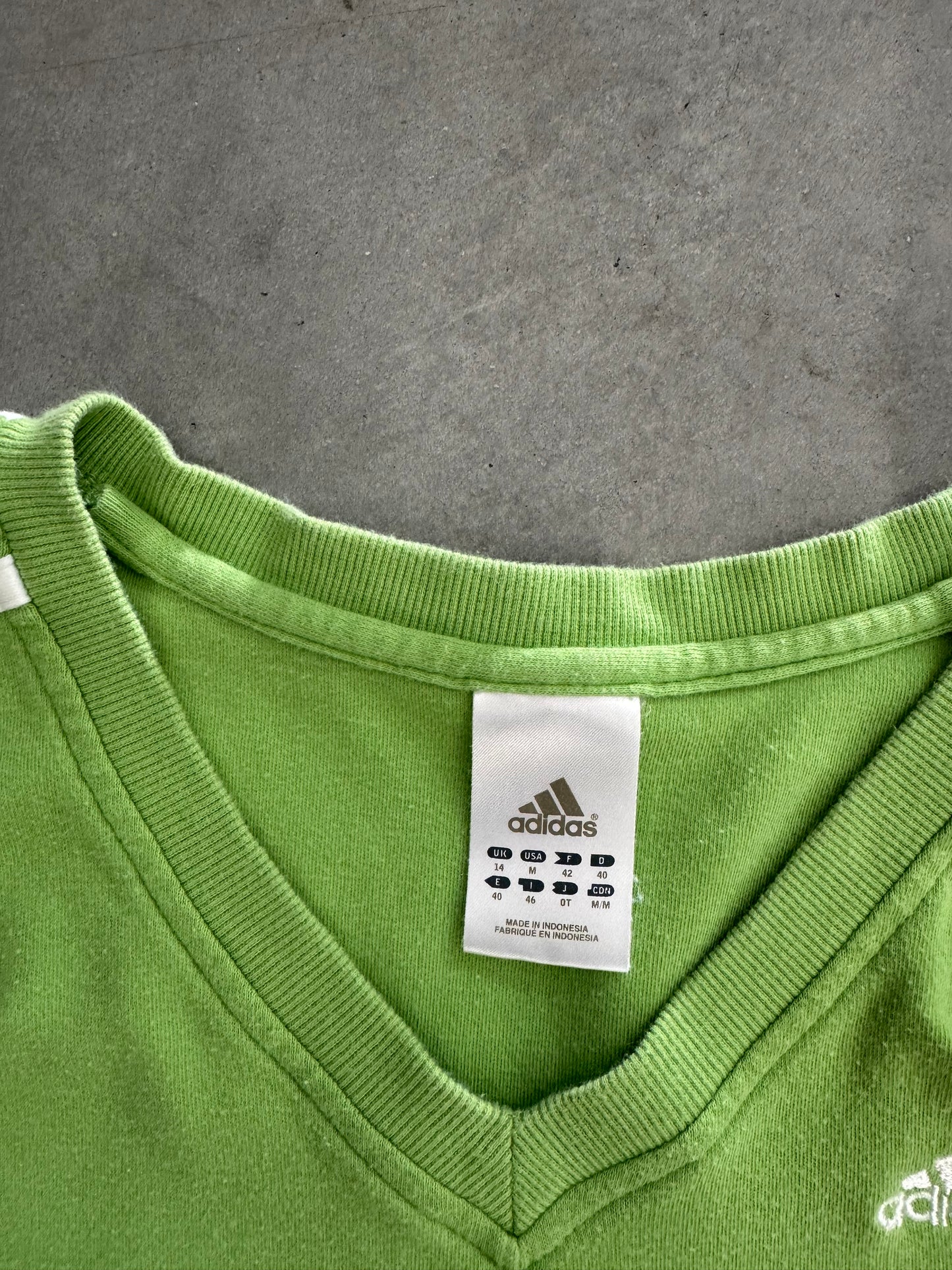 Vintage 00s Adidas Women’s Tee - M