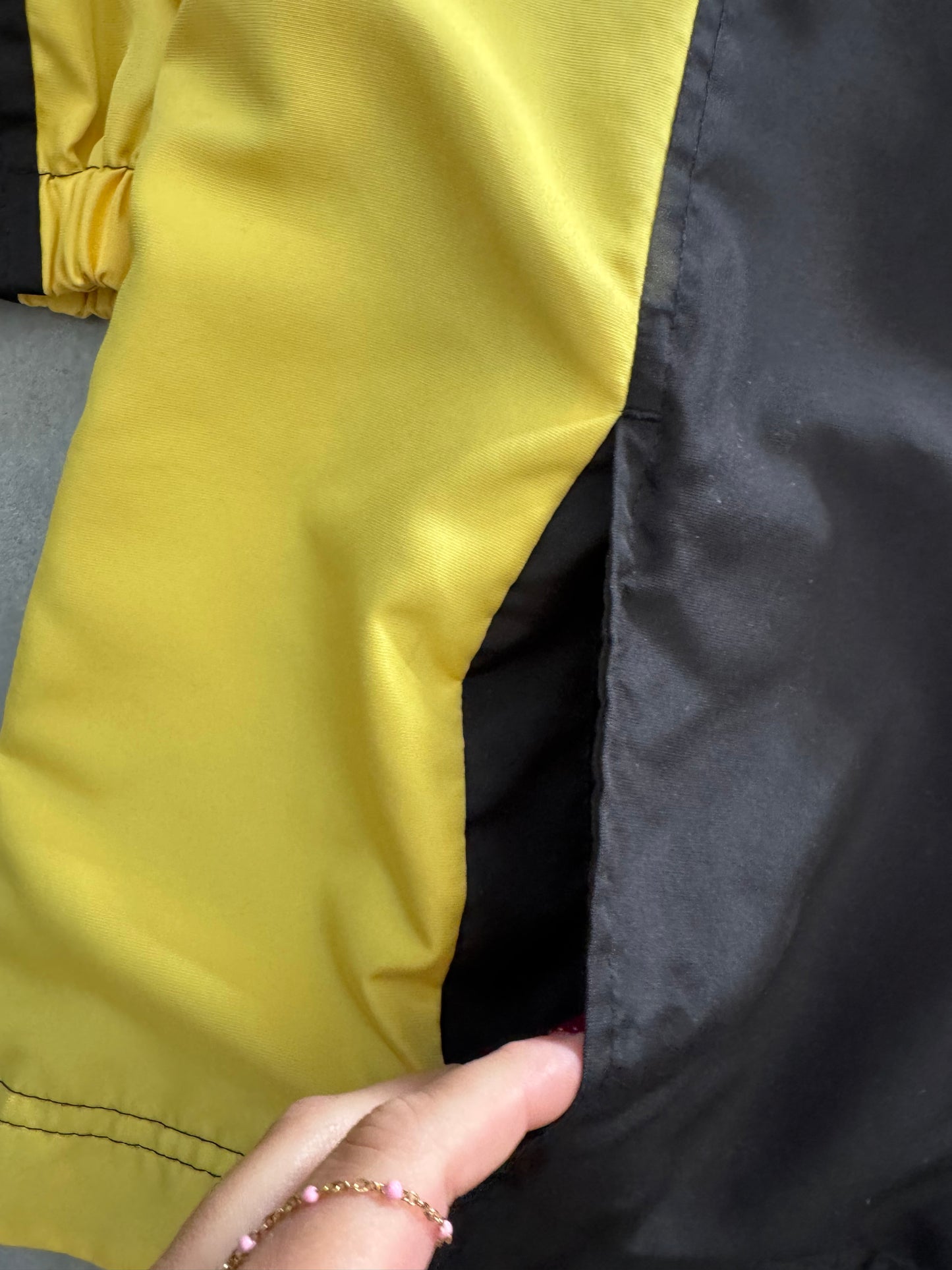 Vintage Iowa Hawkeyes Windbreaker - XXL
