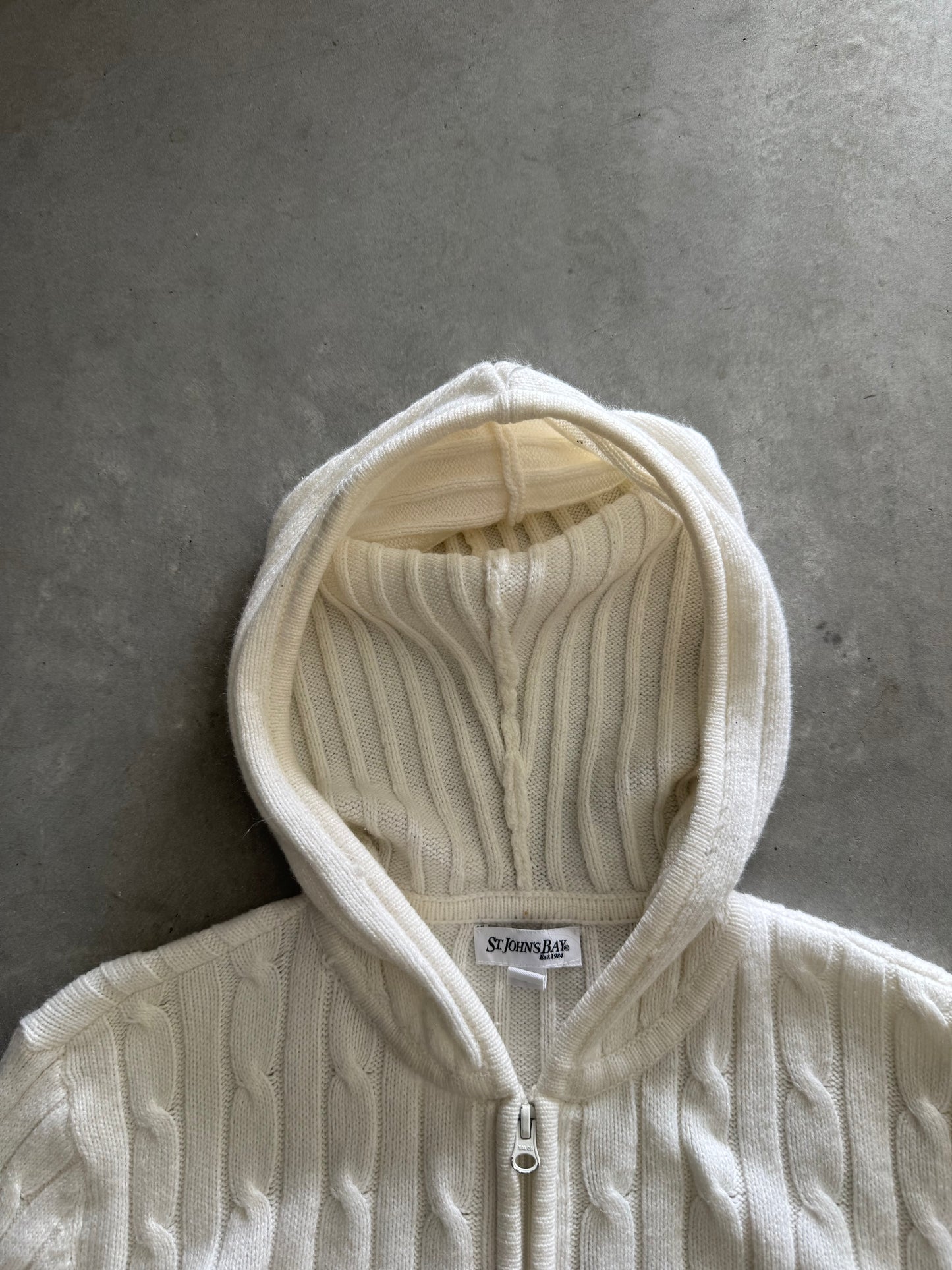 Vintage St. John’s Bay Women’s Cable Knit Zip Up Sweater - L