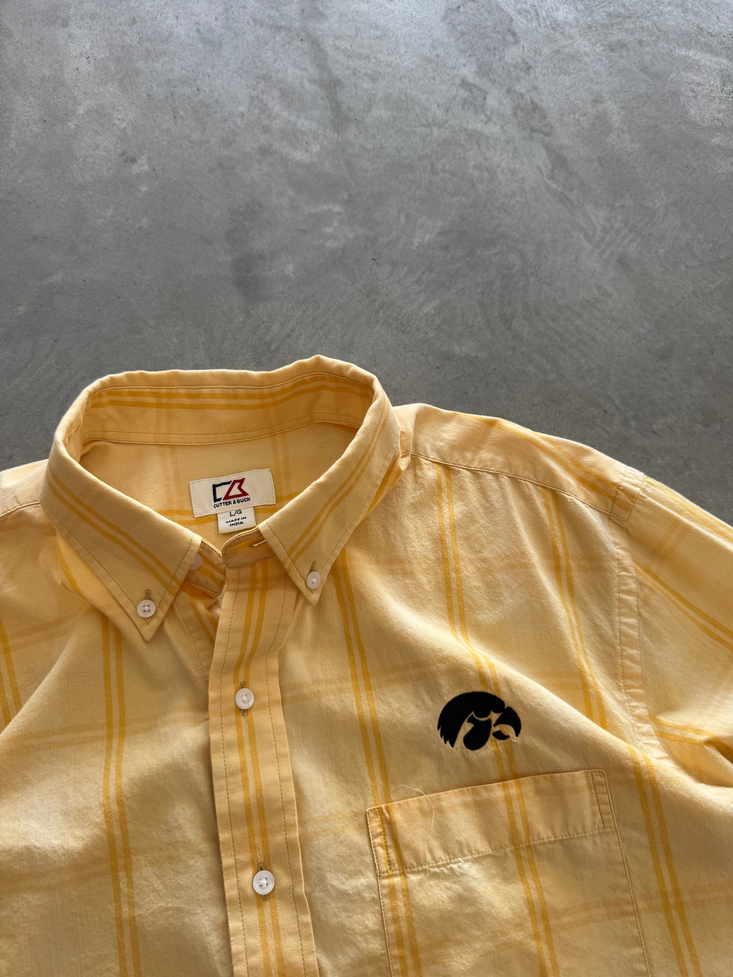 Vintage Iowa Hawkeyes Button Up - L