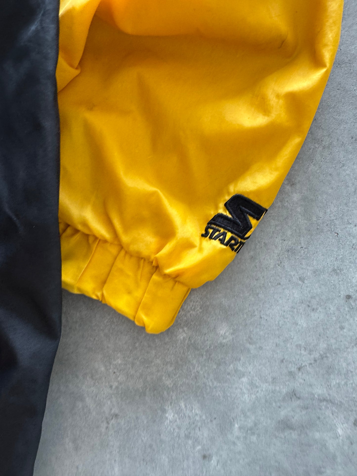Vintage 90s Starter Iowa Hawkeyes Jacket - XL