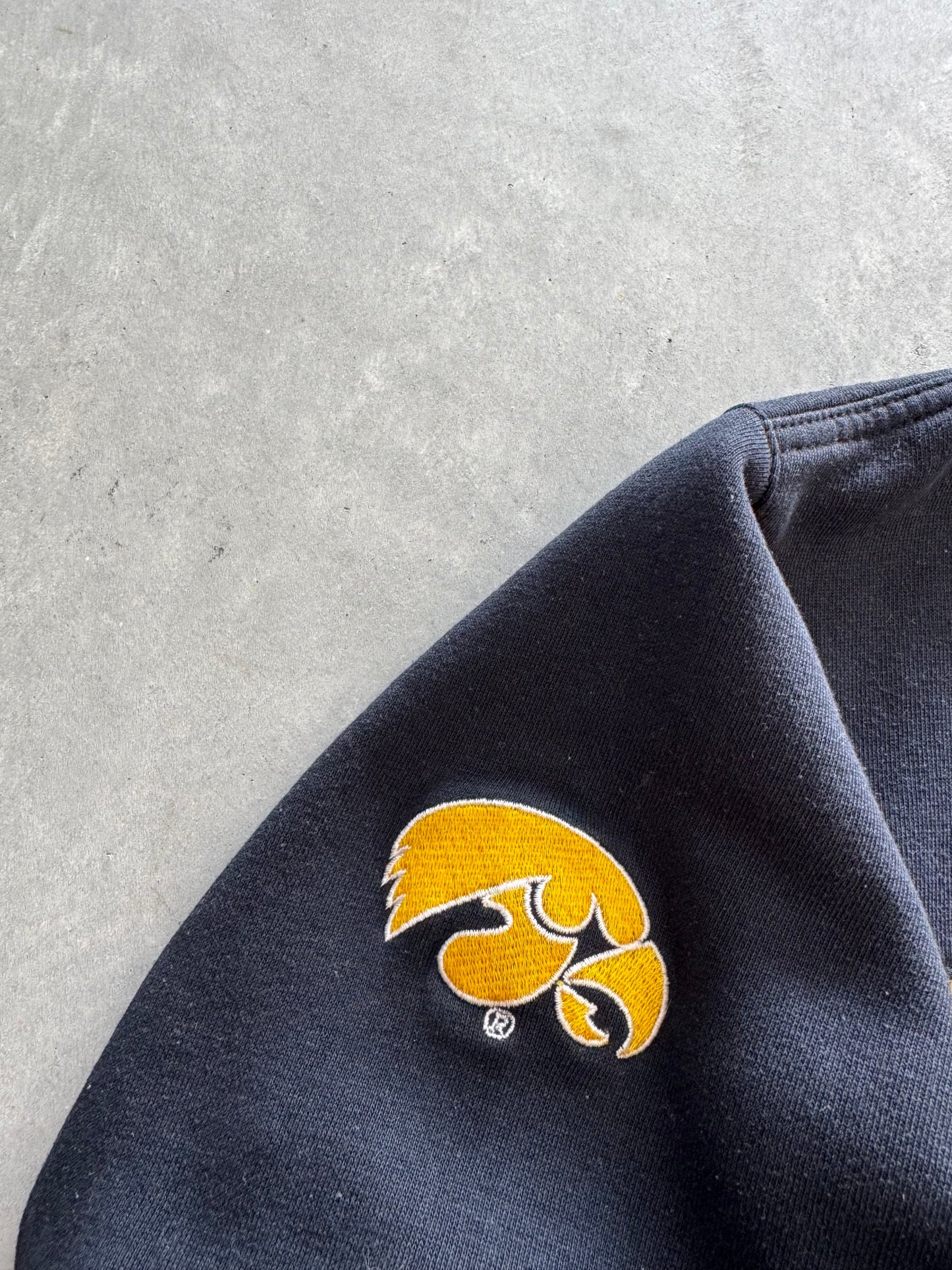 Vintage Iowa Hawkeyes Sweatshirt - L