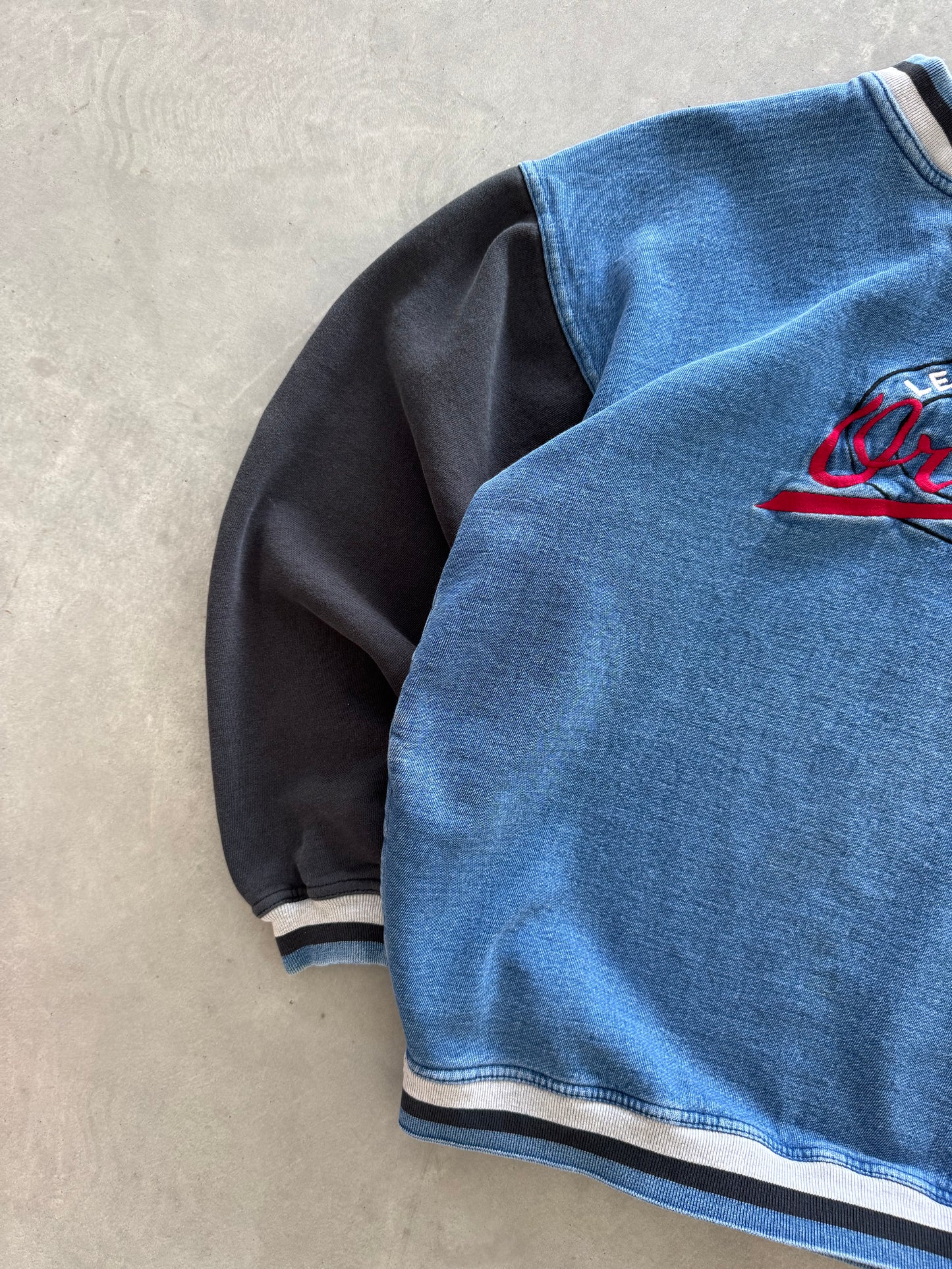 Vintage 90s Levi Sweatshirt - L