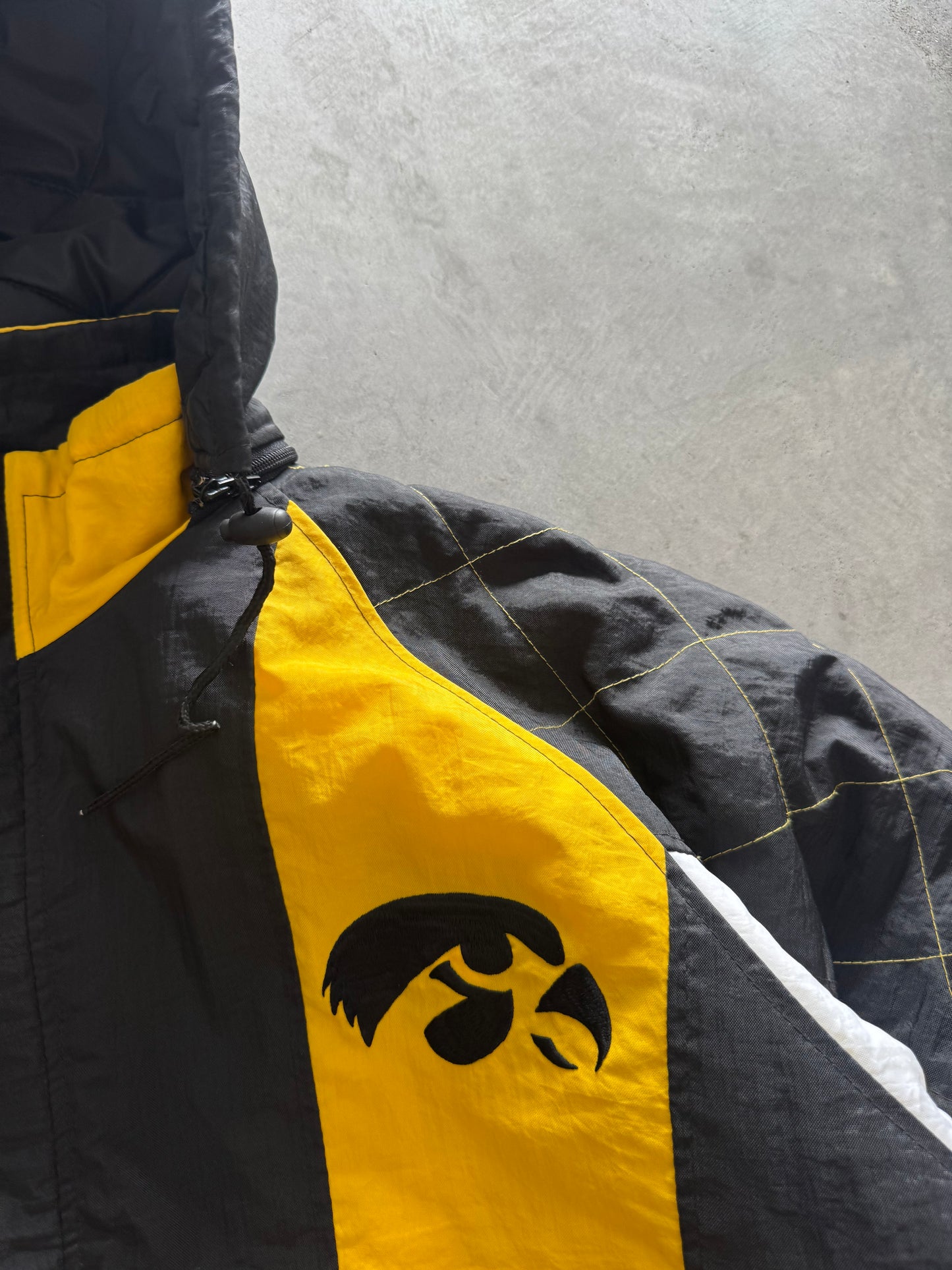 Vintage 90s Starter Iowa Hawkeyes Coat - XL