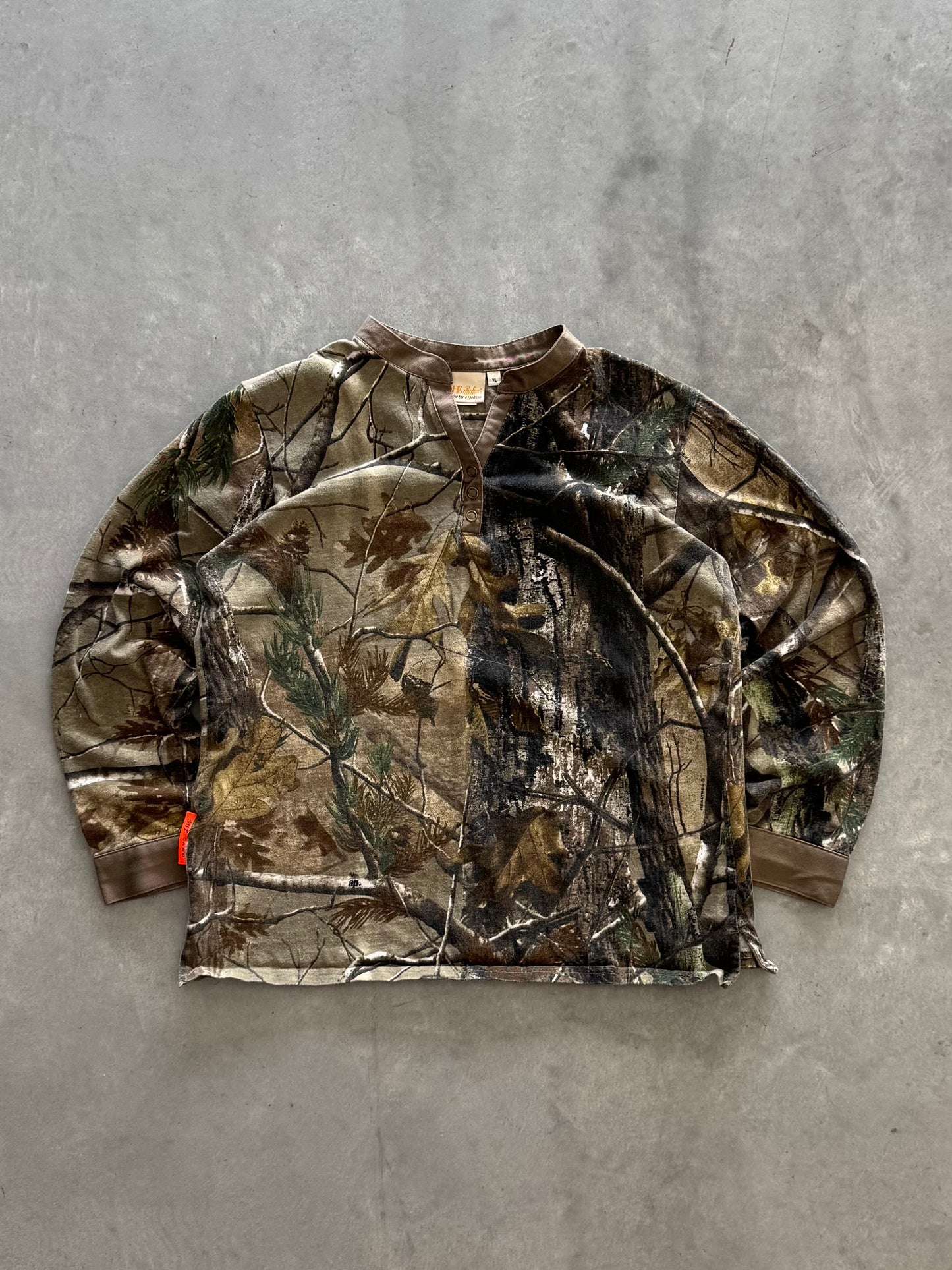 Vintage Women’s Camo Long Sleeve - XL
