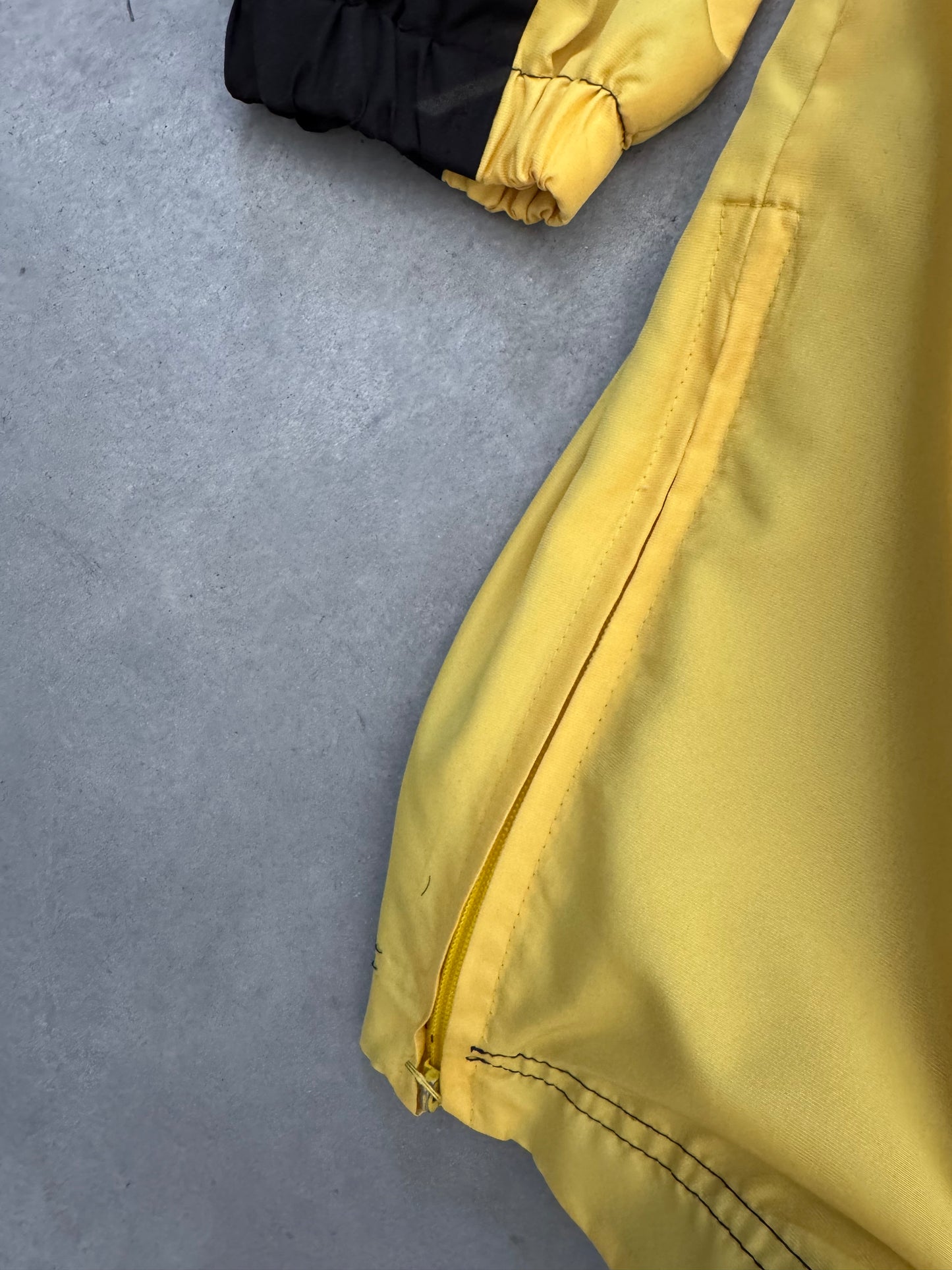 Vintage Iowa Hawkeyes Windbreaker - XXL