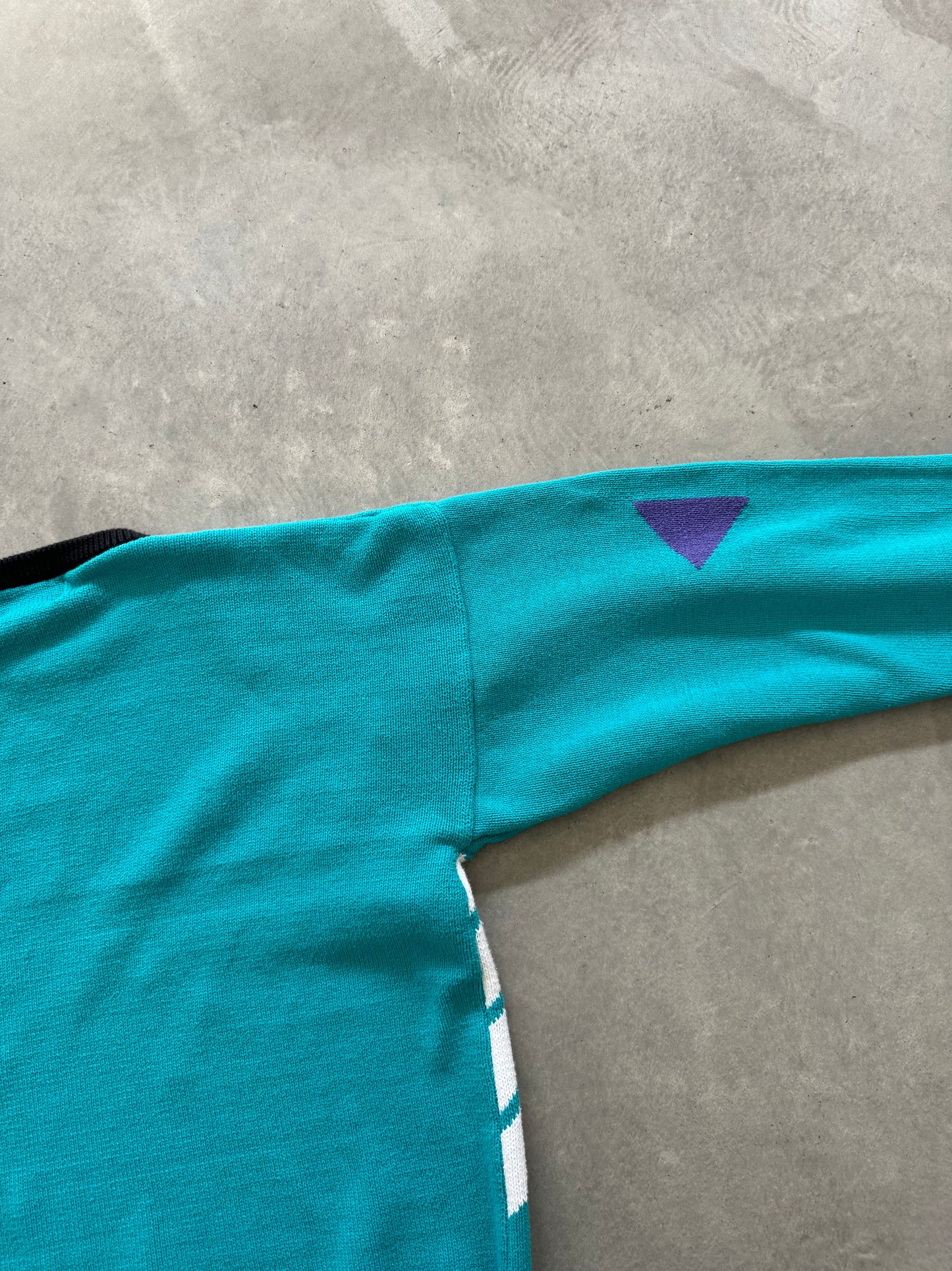 Vintage Sweater - L