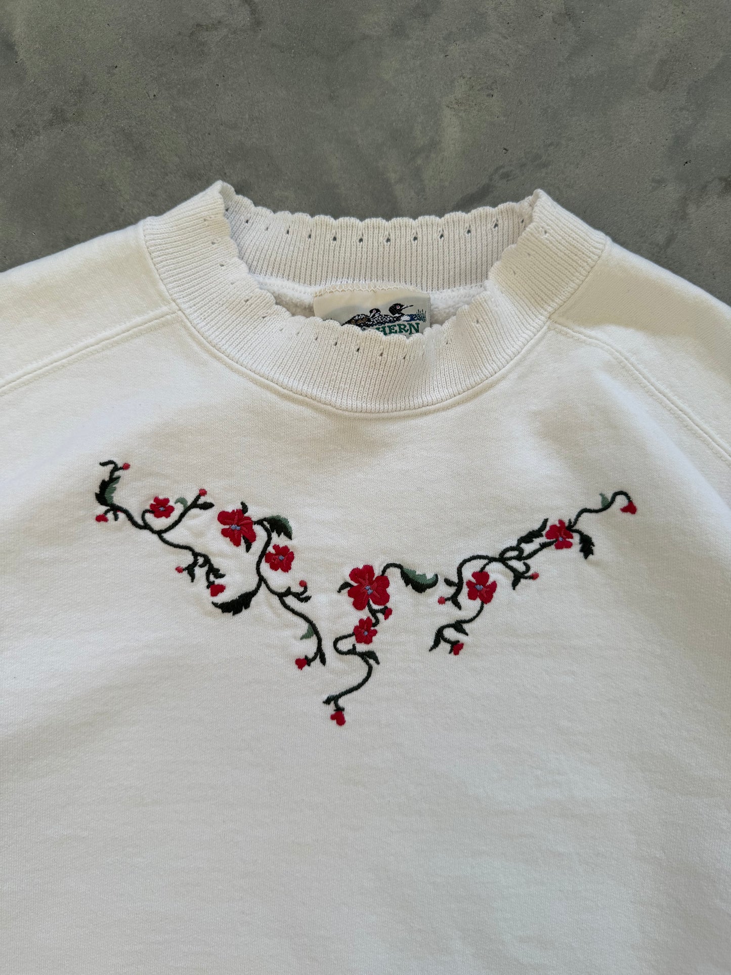 Vintage Floral Sweatshirt - M
