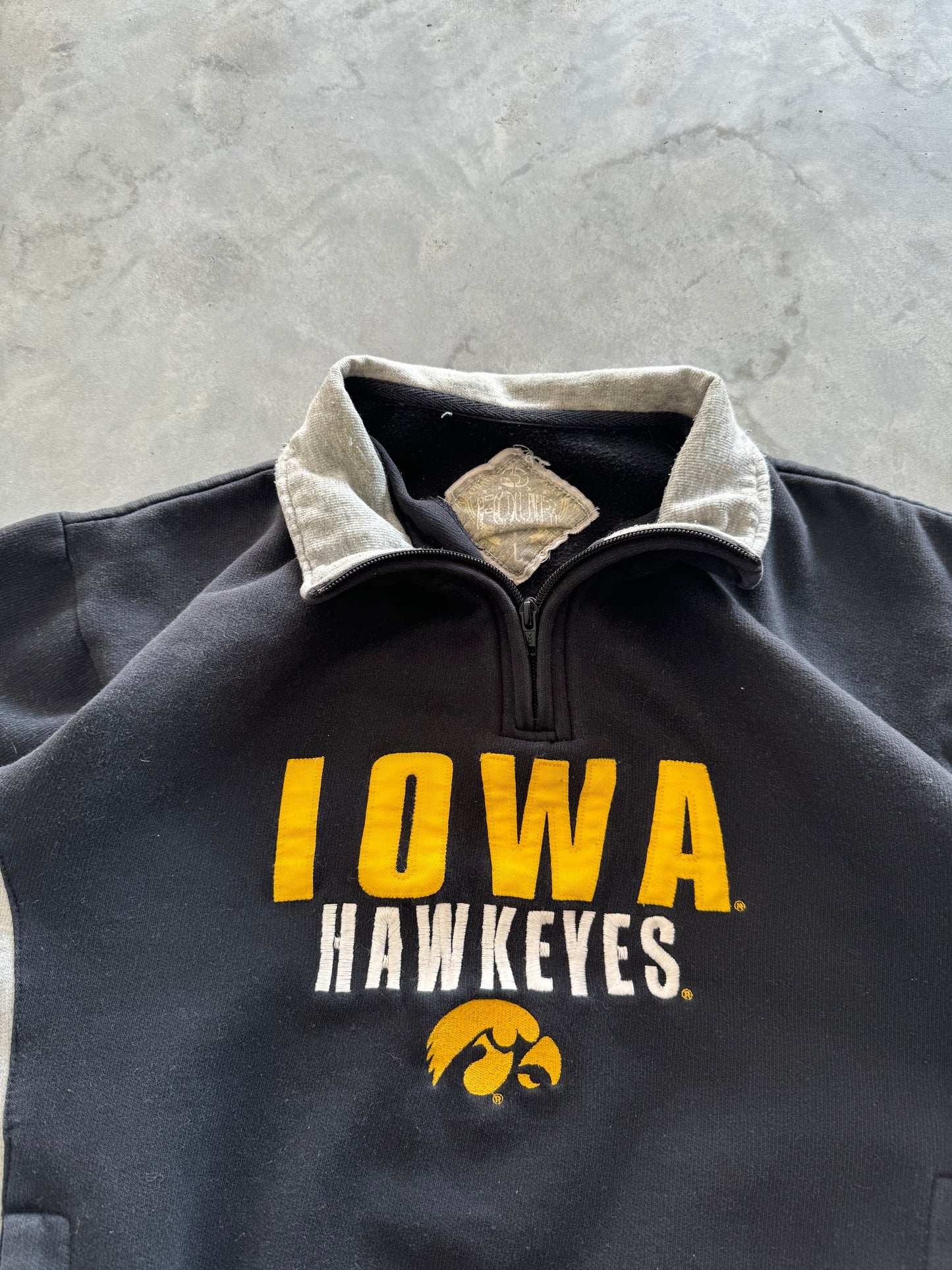 Vintage Iowa Hawkeyes Sweatshirt - L