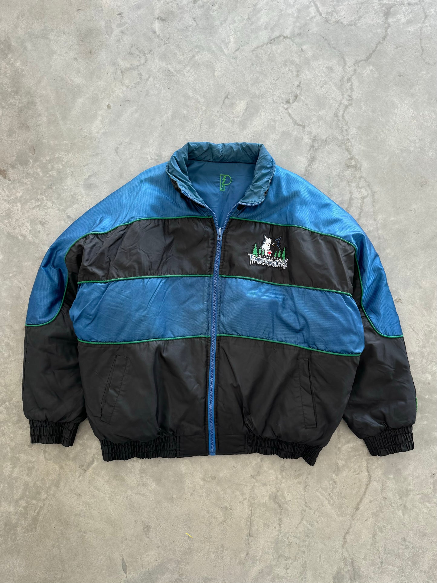 Vintage Timberwolves Puffer Coat - XL