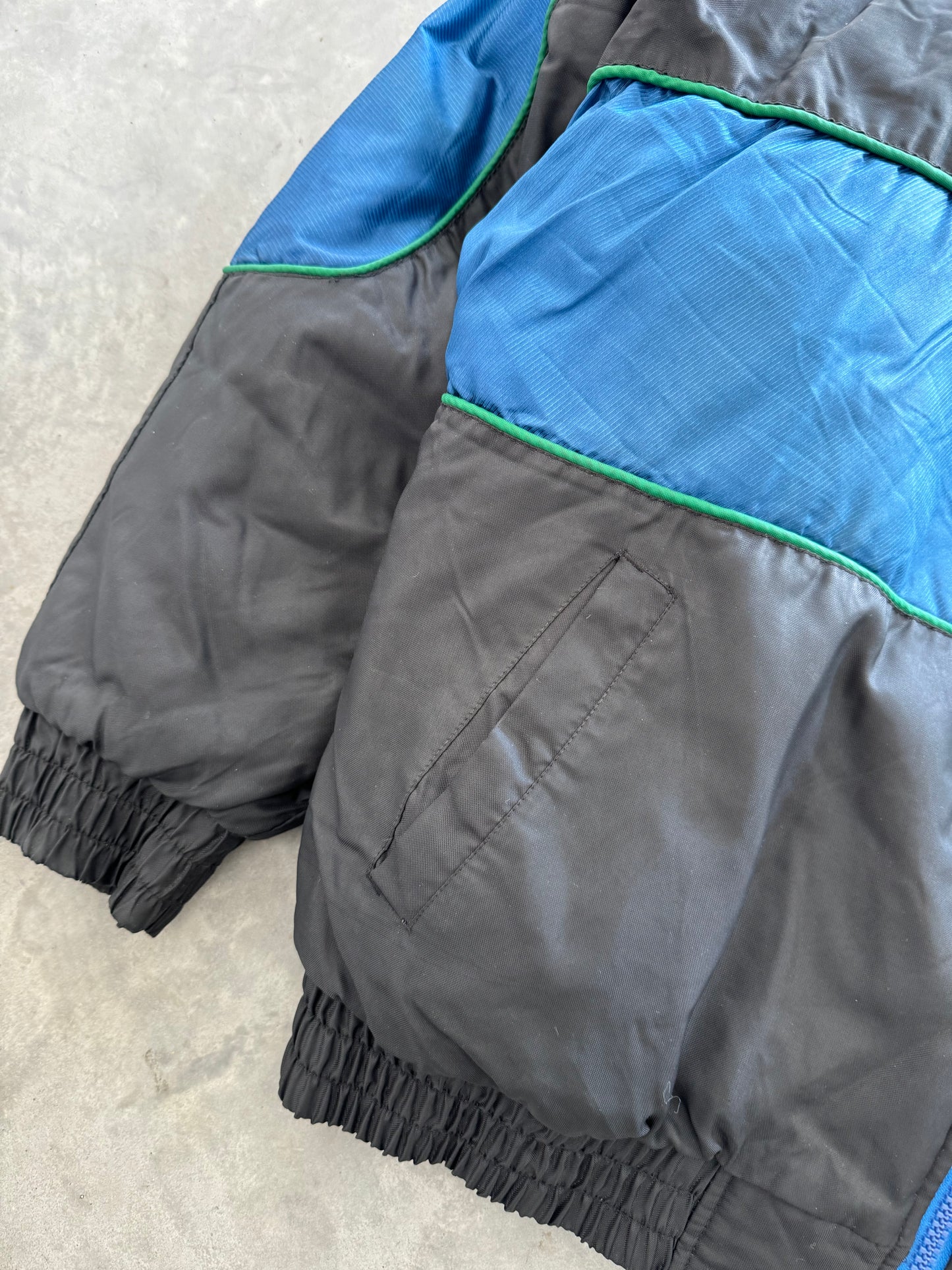 Vintage Timberwolves Puffer Coat - XL