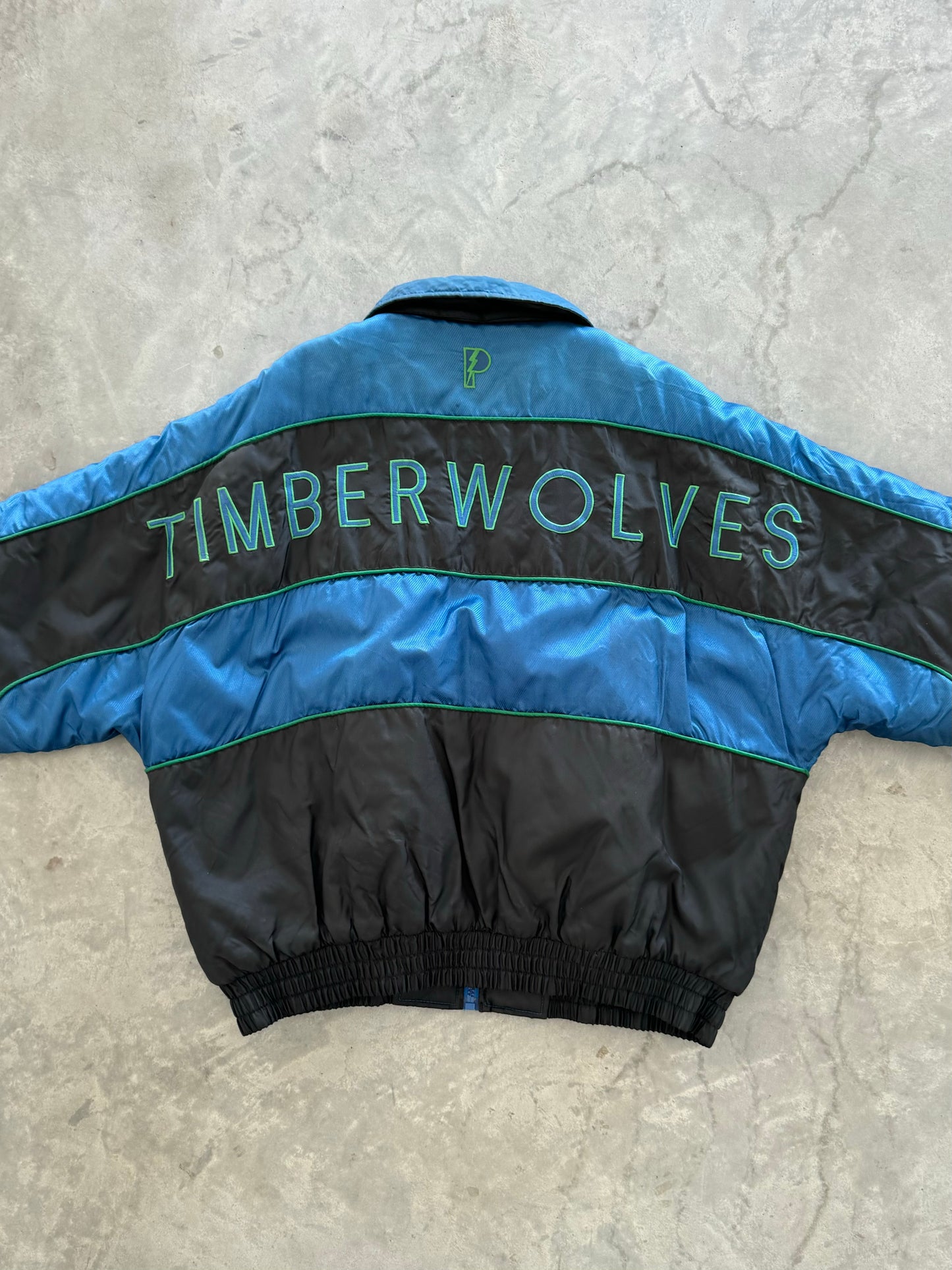 Vintage Timberwolves Puffer Coat - XL
