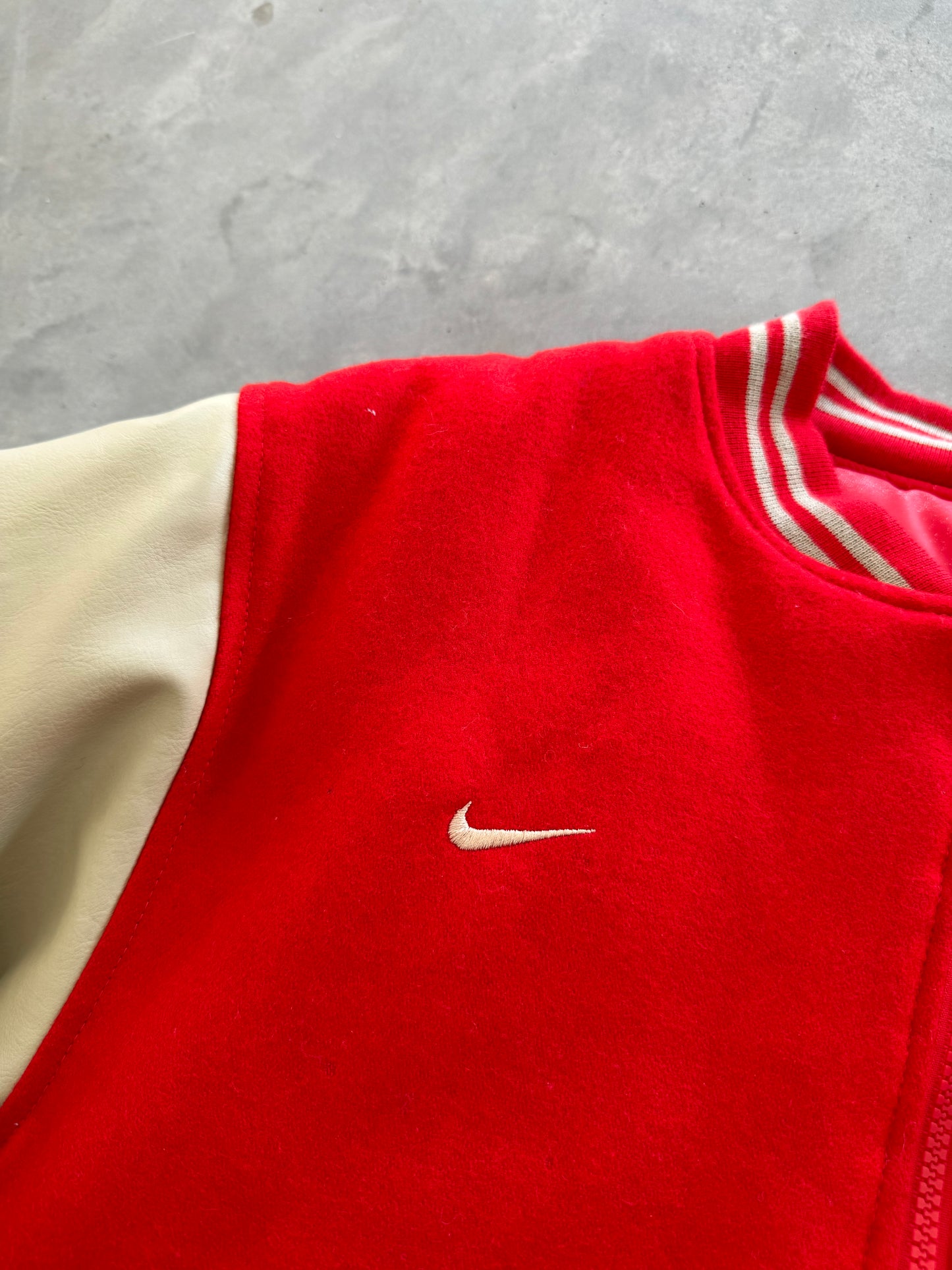 Vintage Nike Iowa State Bomber Jacket -  M