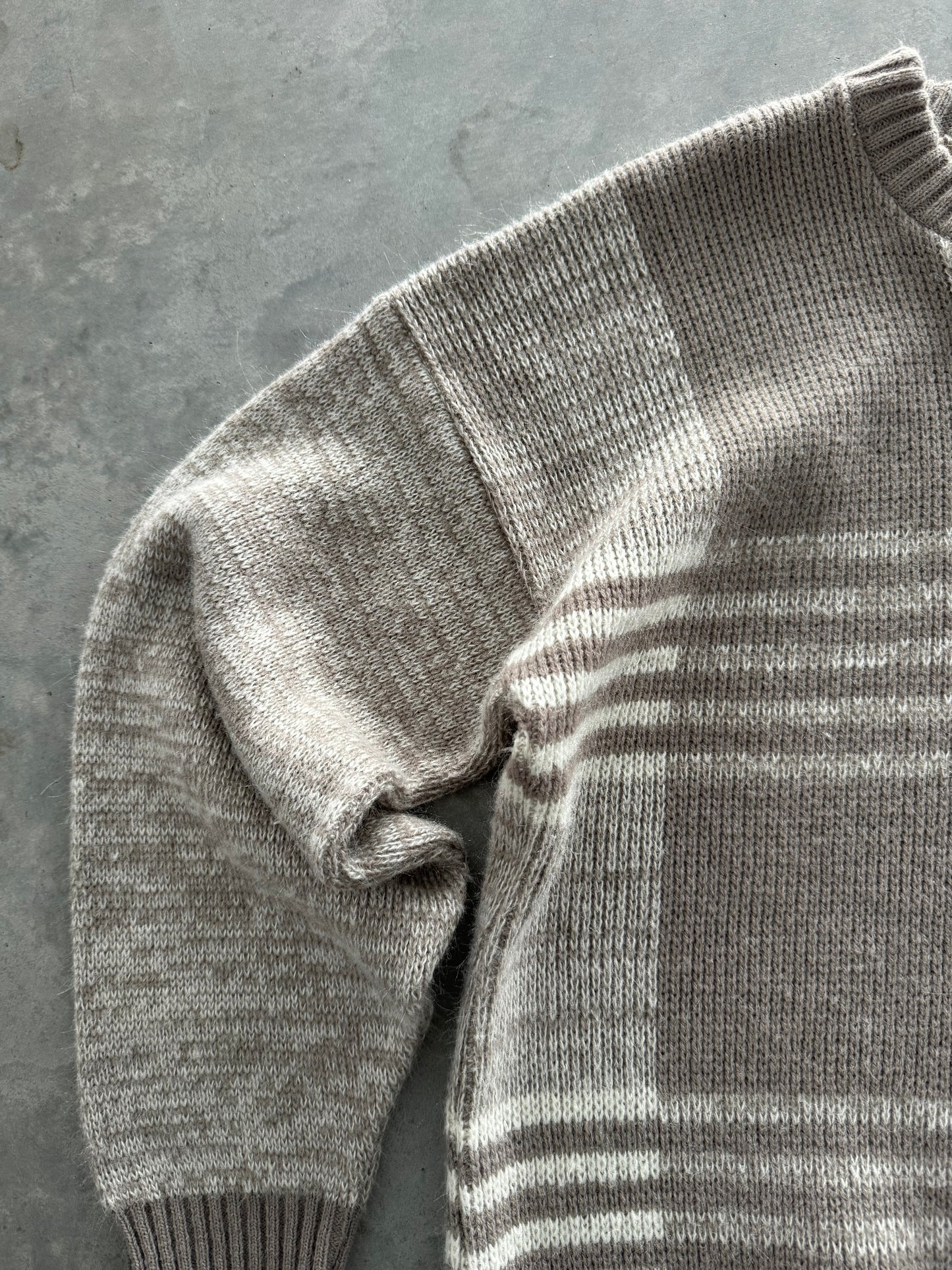 Vintage Sweater - M