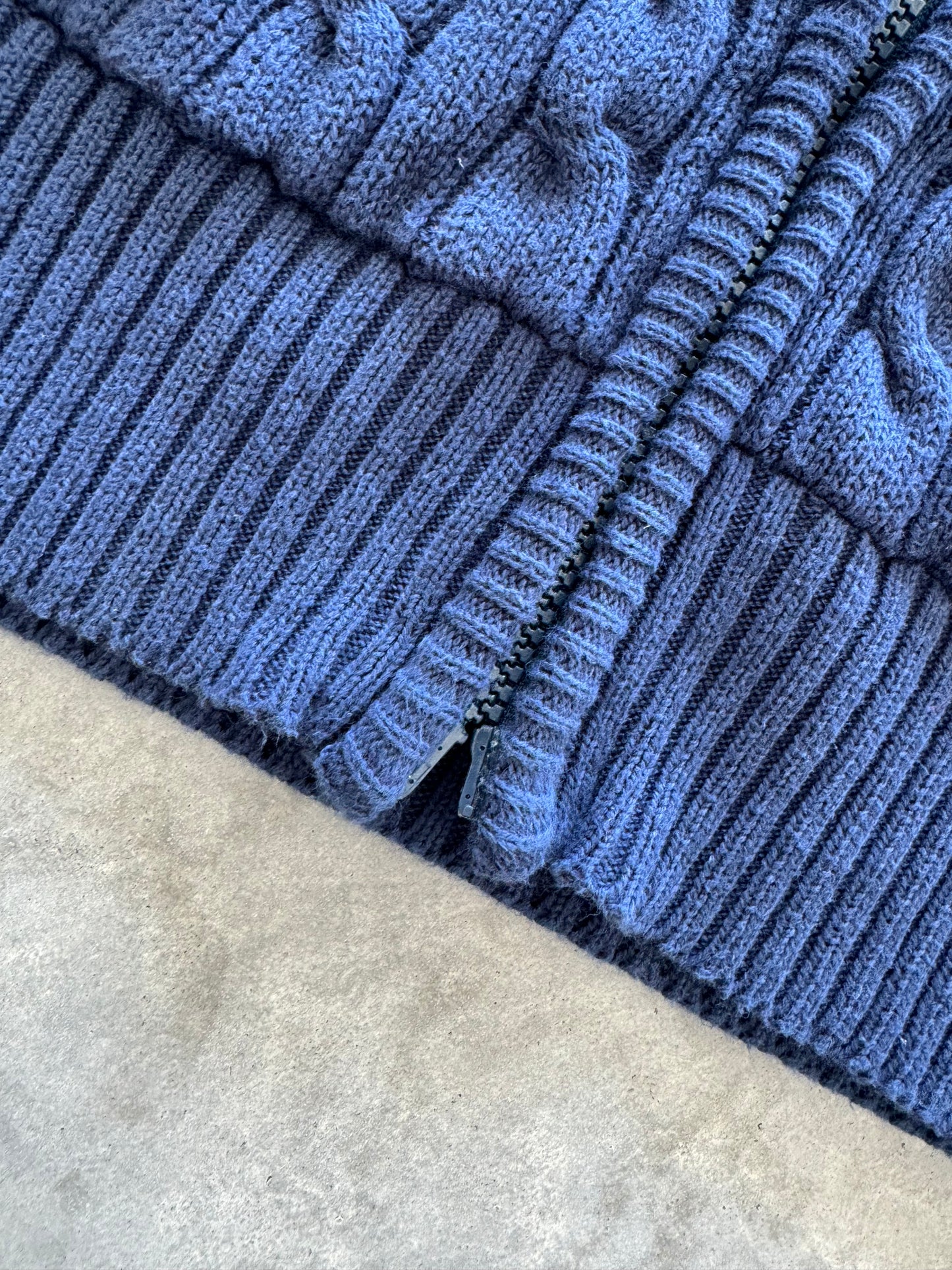 Vintage Cable Knit Zip Up Hoodie - L