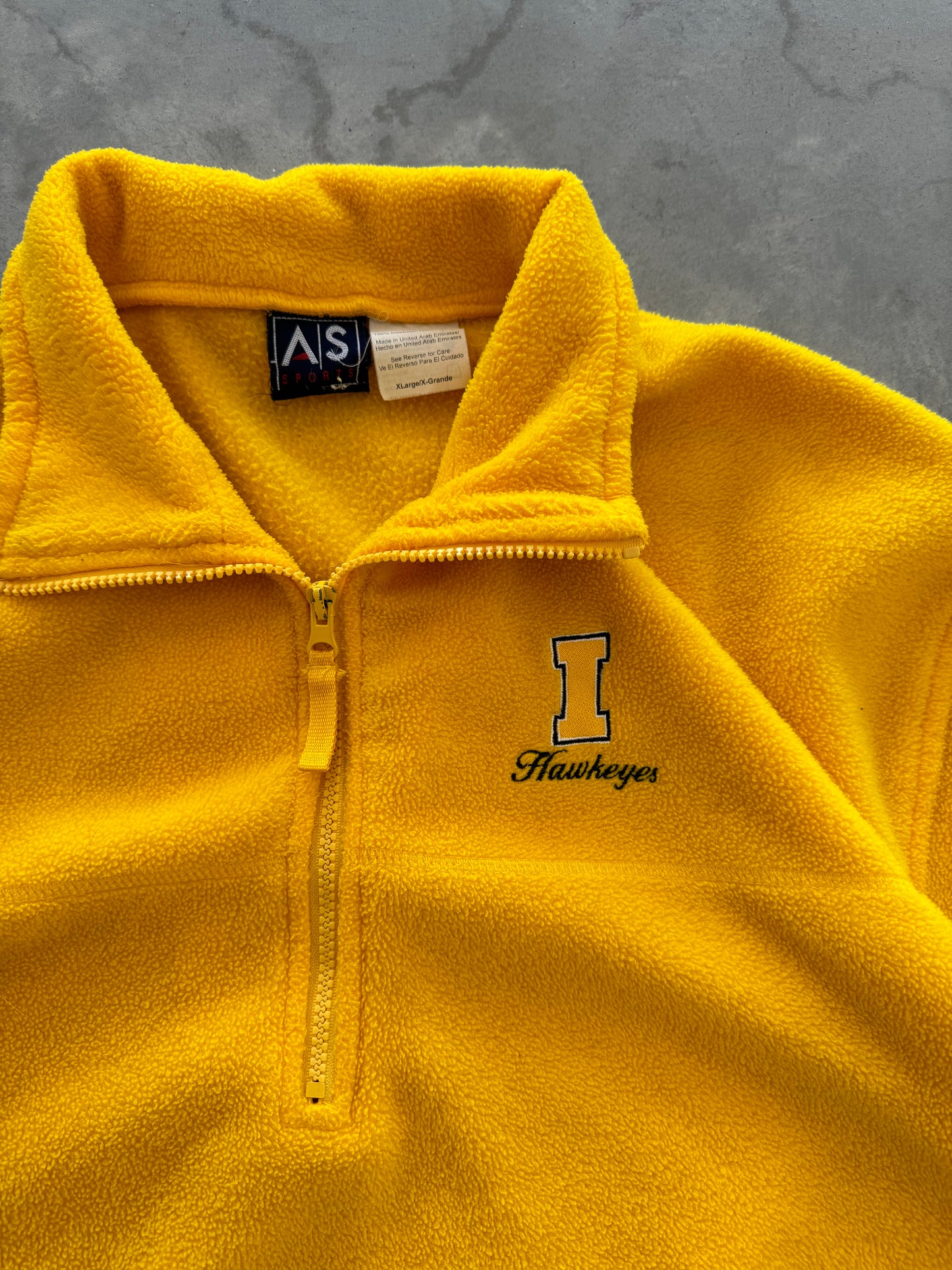 Vintage Iowa Hawkeyes Fleece Pullover - XL