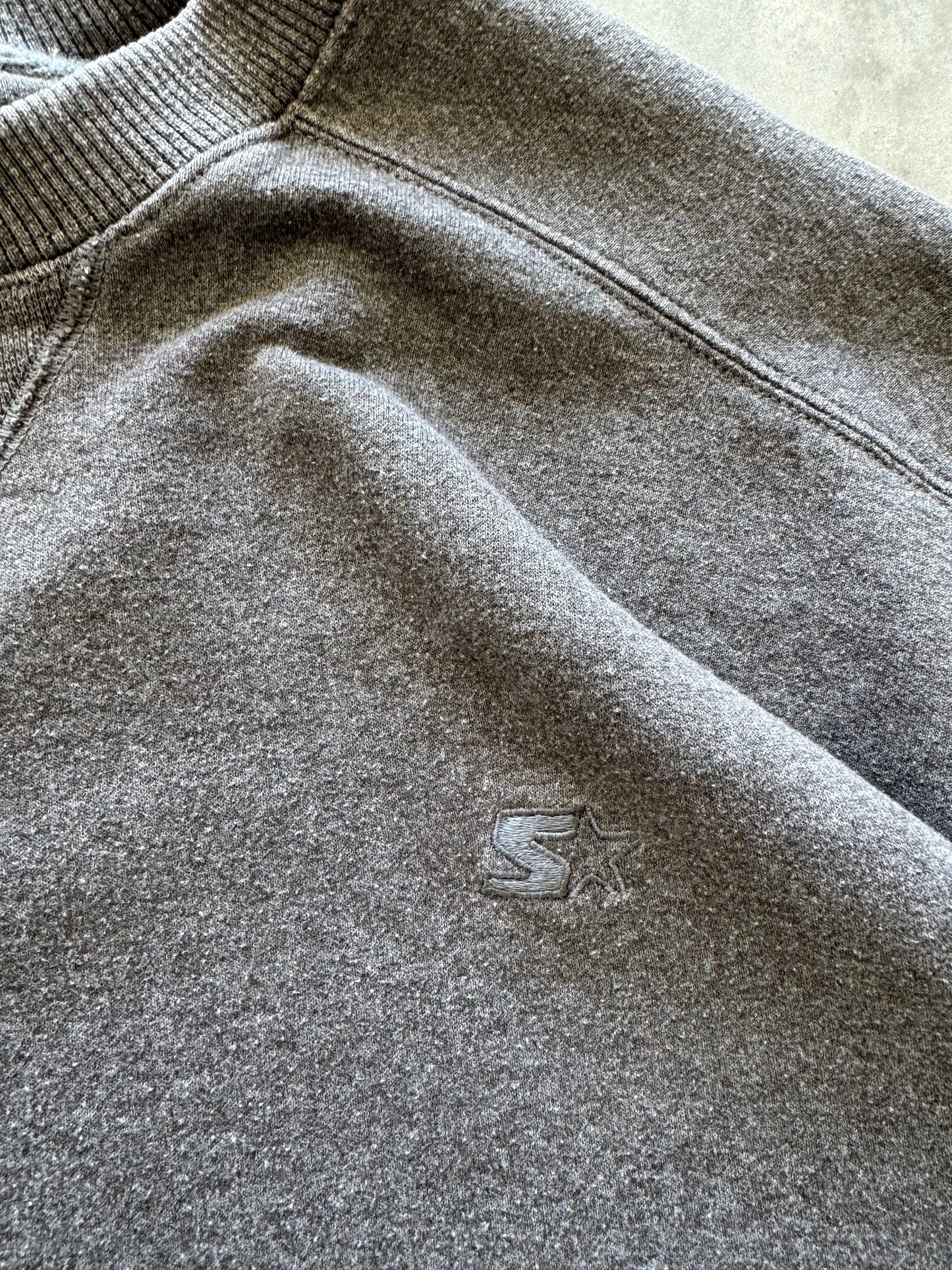 Vintage 90s Starter Sweatshirt - M