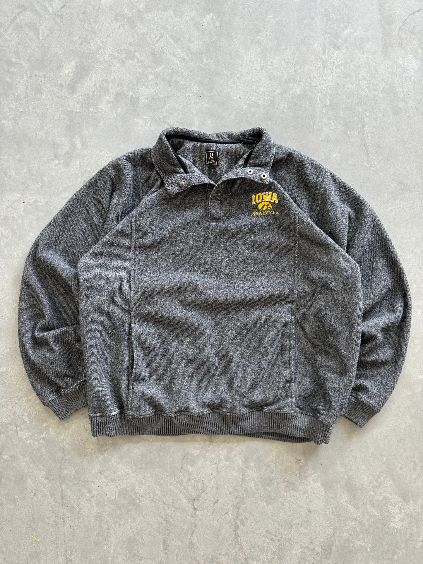 Vintage Iowa Hawkeyes Sweatshirt - XL