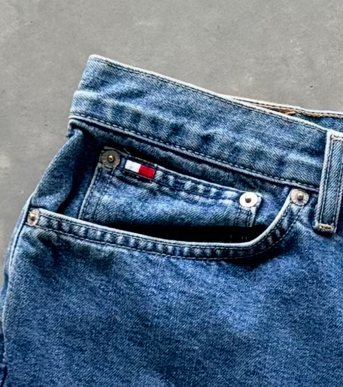 Vintage Tommy Hilfiger Denim Shorts - 34x4