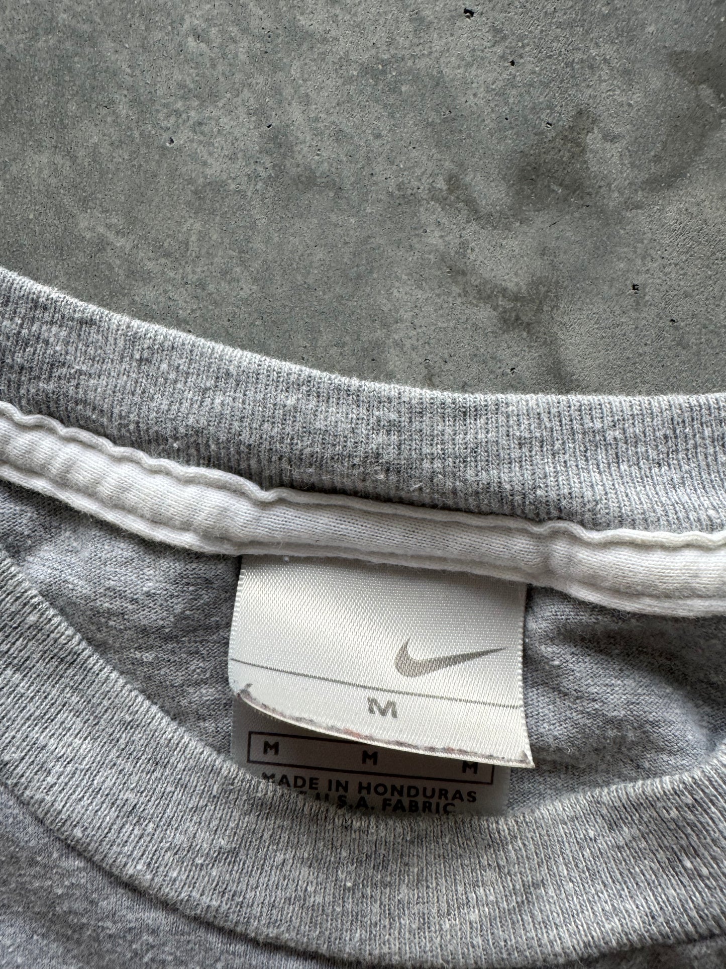 Vintage 00s Nike Tee - M